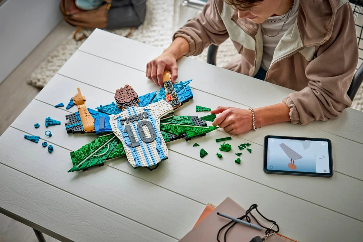 Конструктор LEGO Editions Ліонель Мессі — святкування (43018) — фото 3