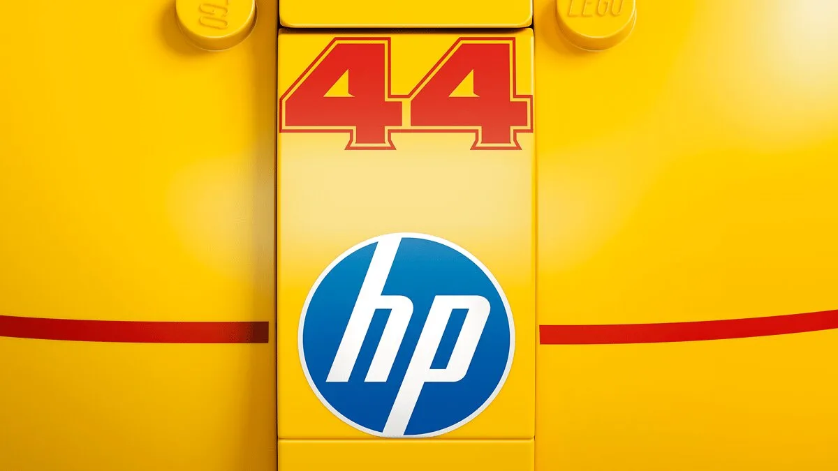 Конструктор LEGO Editions Formula 1 Шолом Льюїса Гамільтона Scuderia Ferrari HP (43022) — фото 5