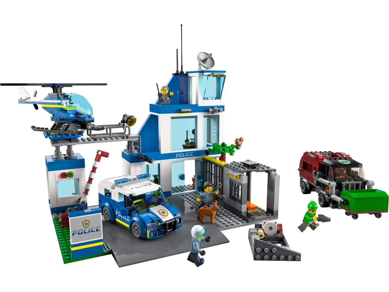 Конструктор LEGO City Полицейский участок (60316)