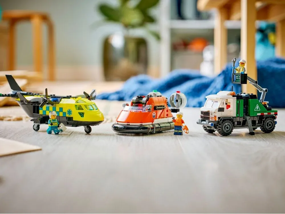 Конструктор LEGO City Ремикс: самолёт, сервисный грузовик и судно на воздушной подушке (60505) — фото 8