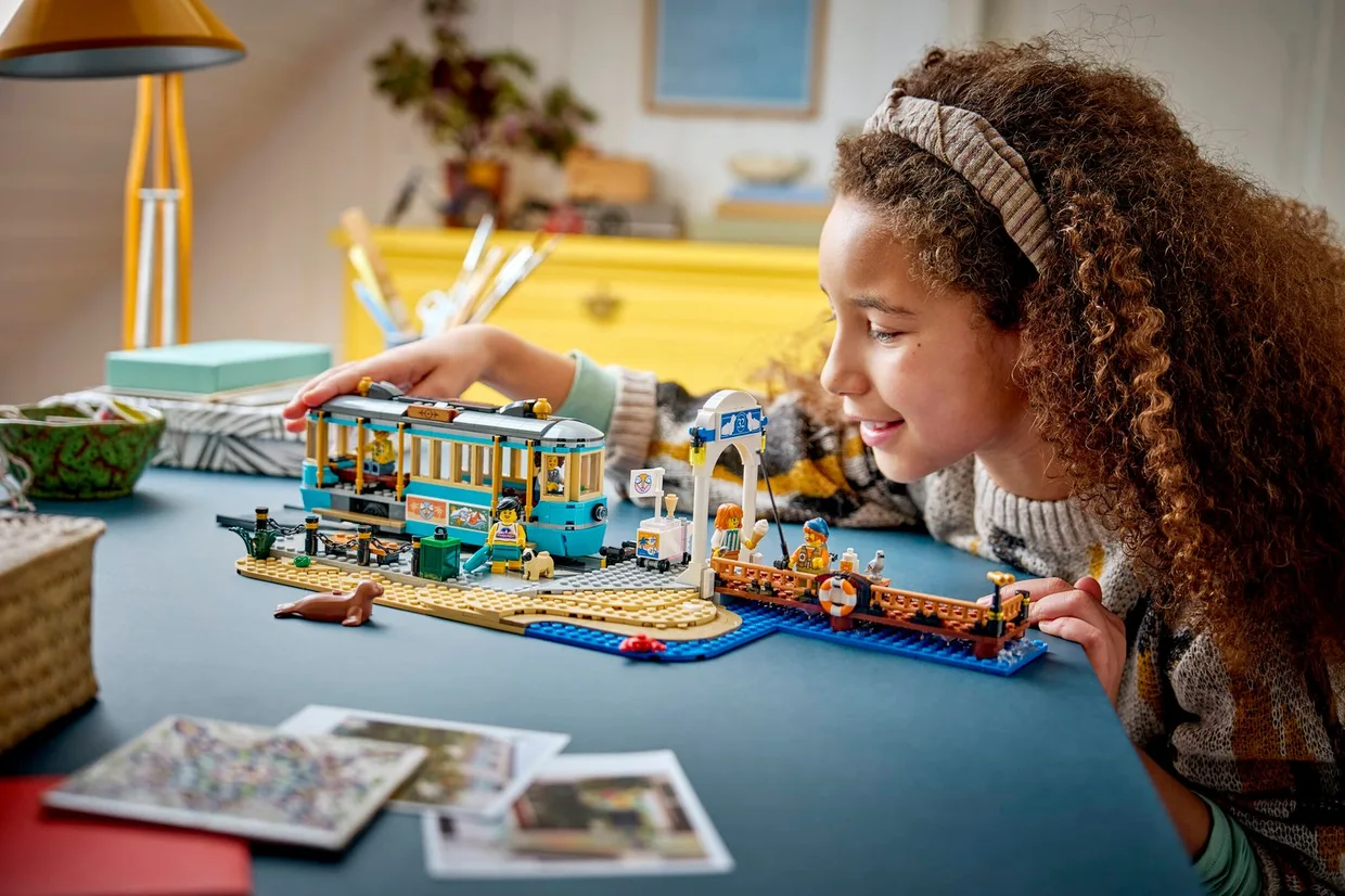 Конструктор LEGO City Классический пляжный трамвай (60506) — фото 7