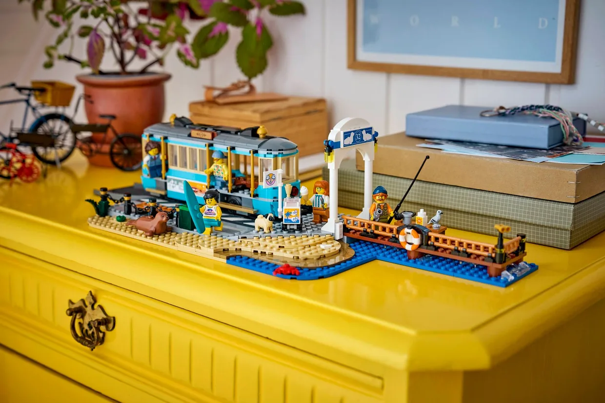 Конструктор LEGO City Классический пляжный трамвай (60506) — фото 9