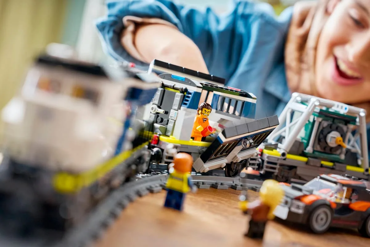 Конструктор LEGO City Ограбление полицейского поезда (60508) — фото 11