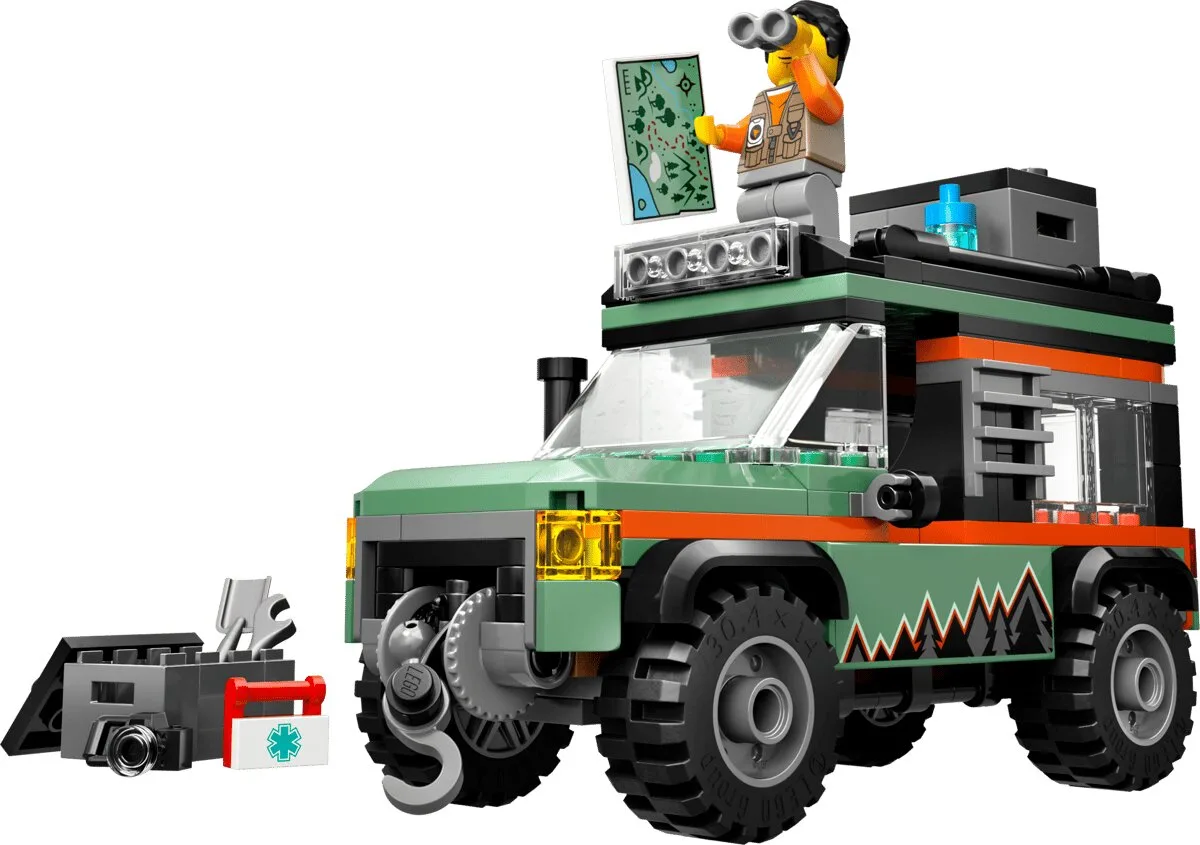 Конструктор LEGO City Внедорожный горный грузовик 4x4 (60447)