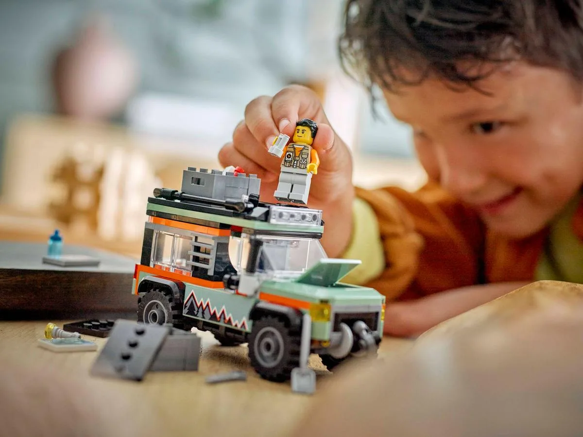 Конструктор LEGO City Внедорожный горный грузовик 4x4 (60447) — фото 7