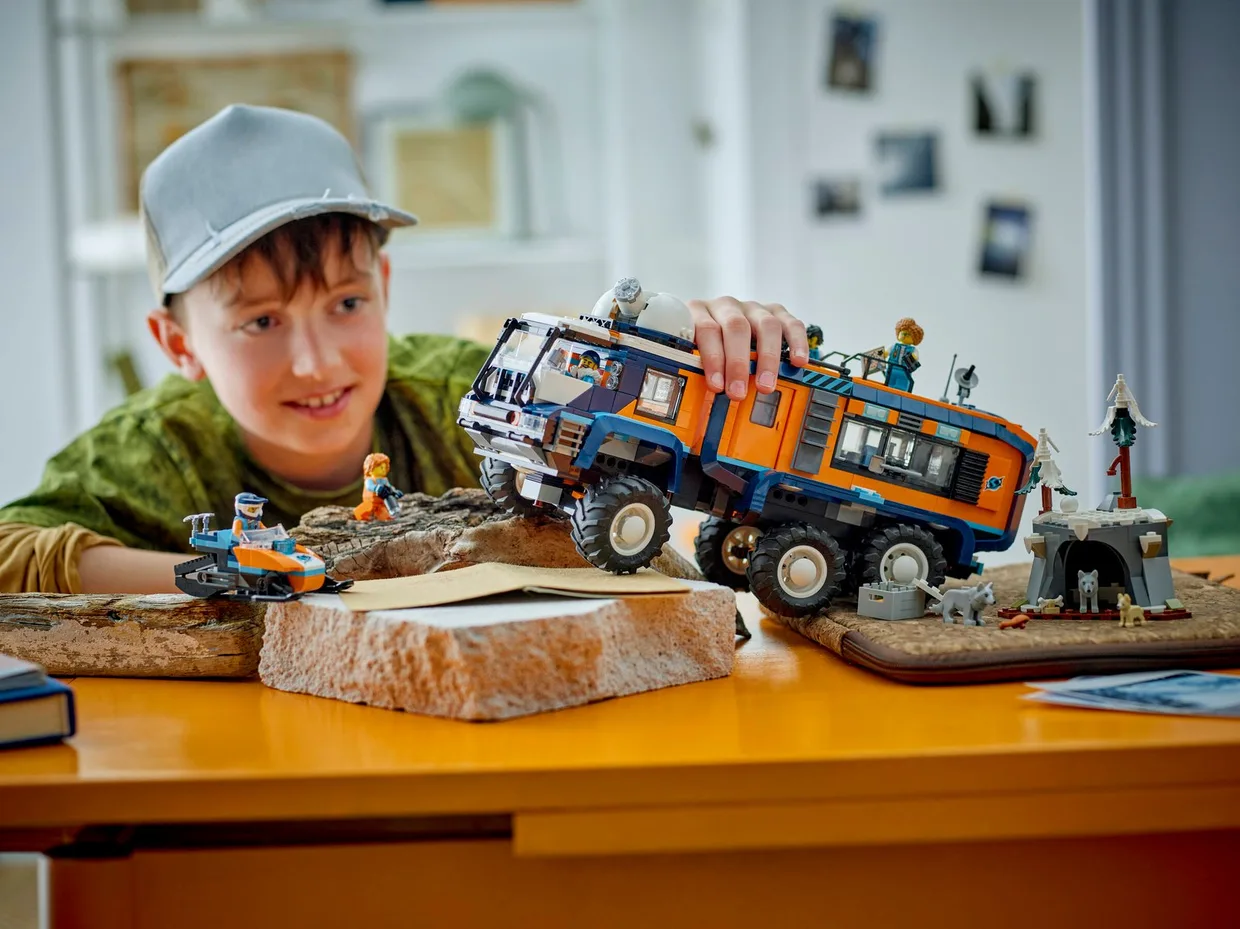 Конструктор LEGO City Арктический исследовательский грузовик с научной лабораторией (60471) — фото 5