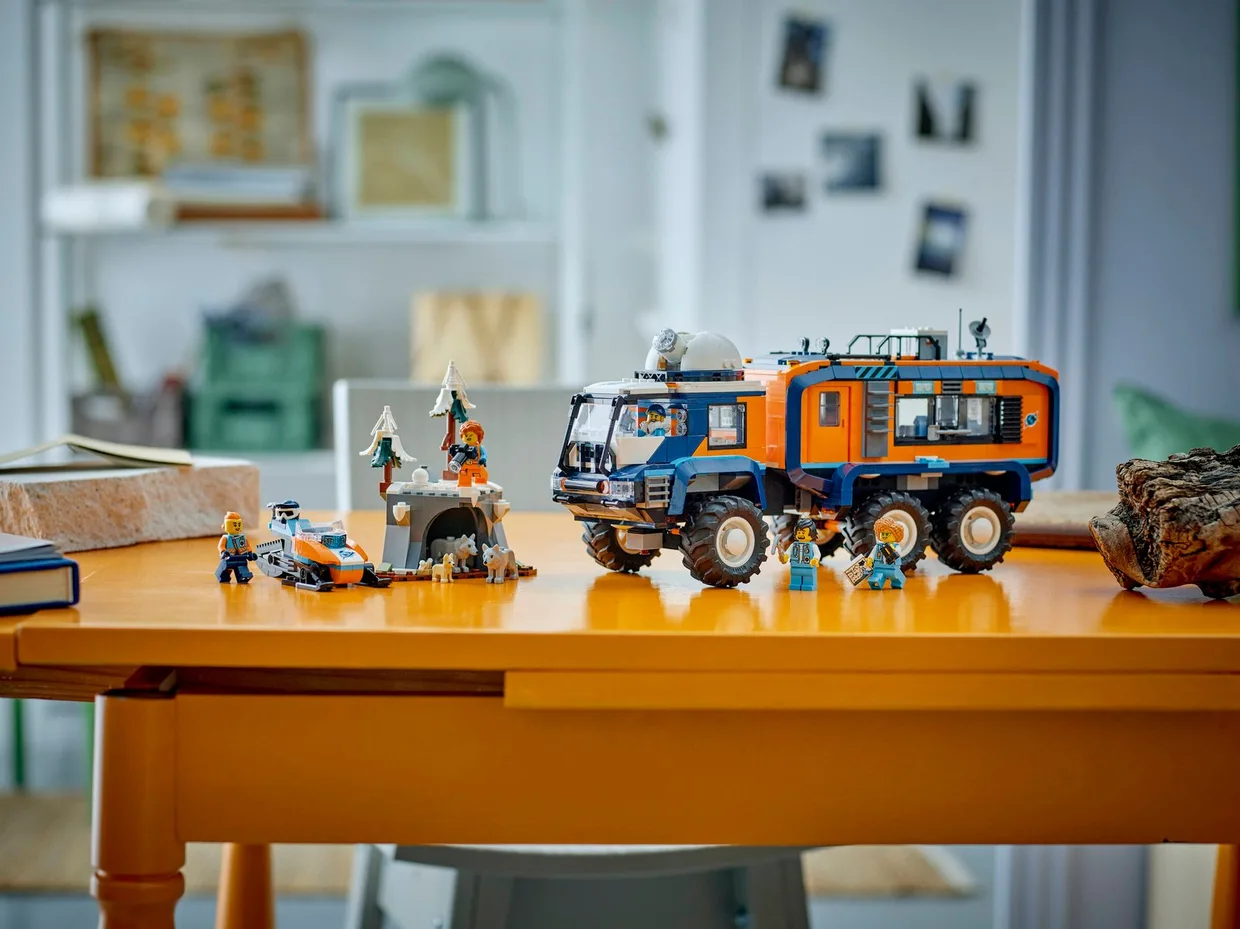 Конструктор LEGO City Арктический исследовательский грузовик с научной лабораторией (60471) — фото 7