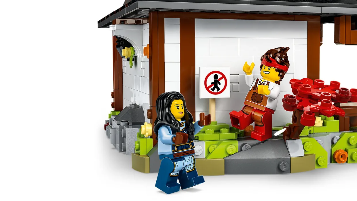 Конструктор LEGO Ninjago Кузница «Четыре оружия» к 15-летию (71858) — фото 3
