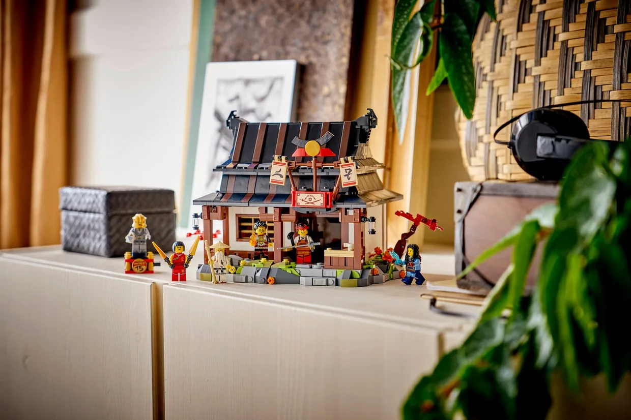 Конструктор LEGO Ninjago Кузница «Четыре оружия» к 15-летию (71858) — фото 10
