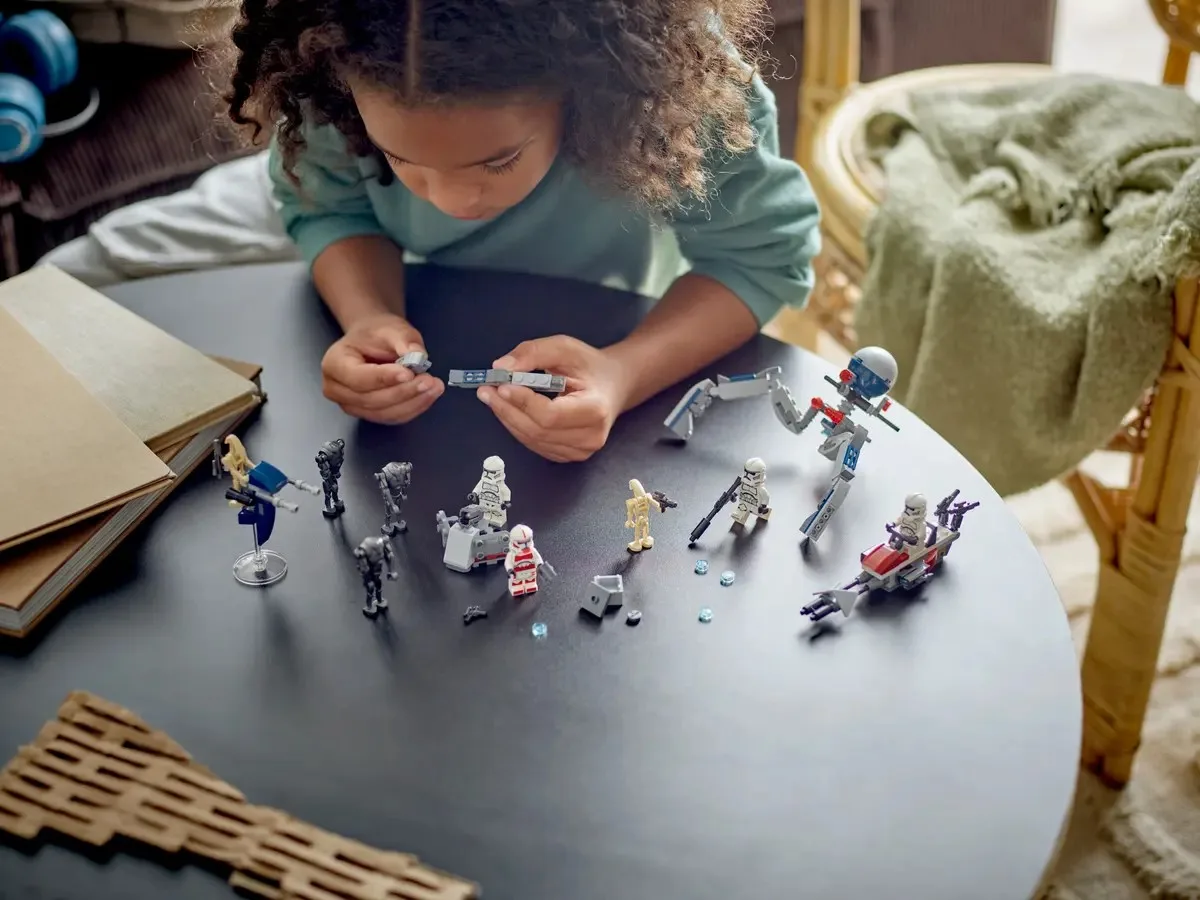 Конструктор LEGO Star Wars Клони-піхотинці й бойові дроїди. Бойовий набір (75372) — фото 5