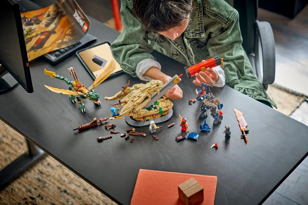 Конструктор LEGO Ninjago Битва возле черепа Дракона с мечом (71871) — фото 7