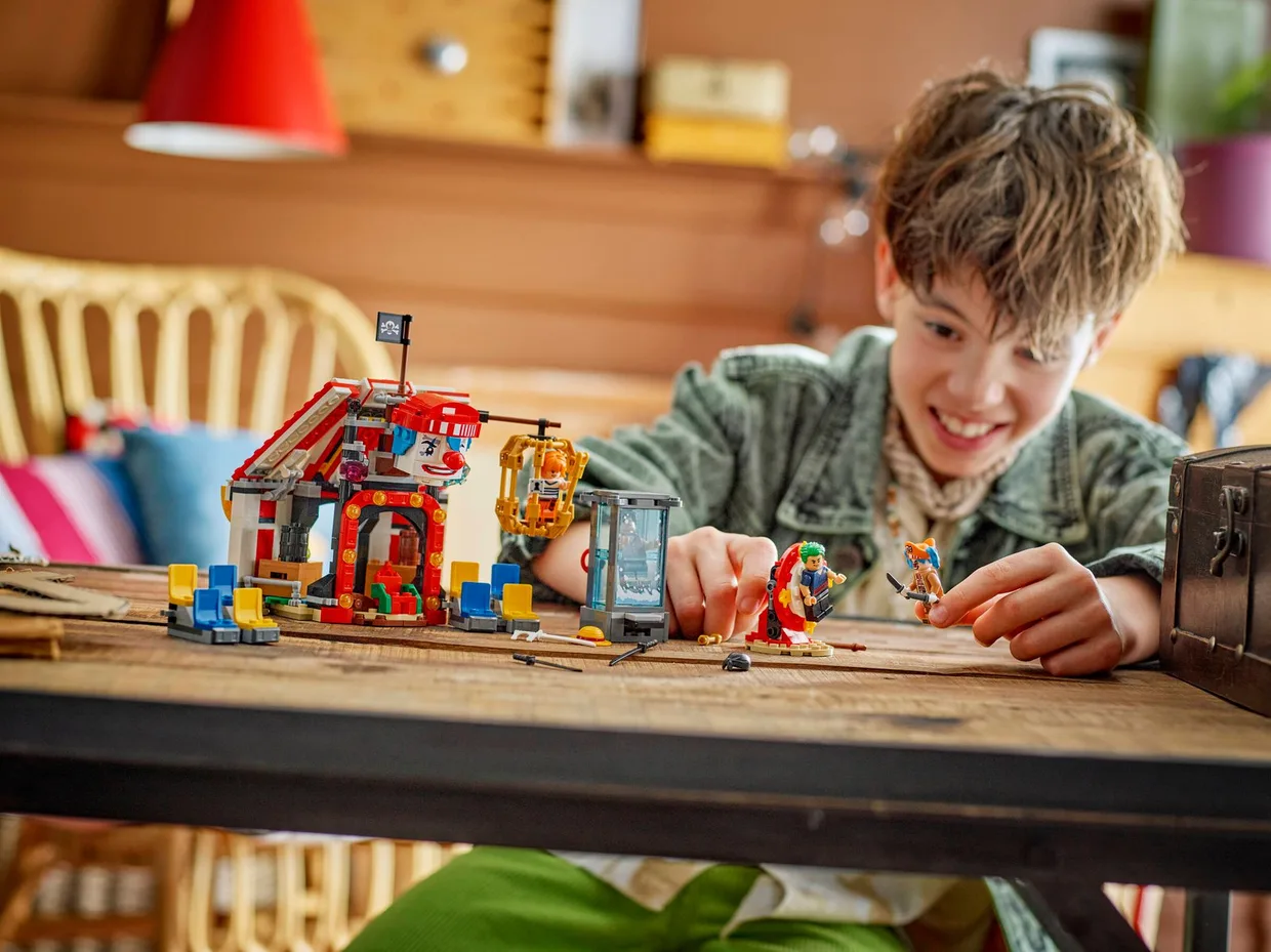 Конструктор LEGO ONE PIECE Цирковой шатер клоуна Багги (75637) — фото 5
