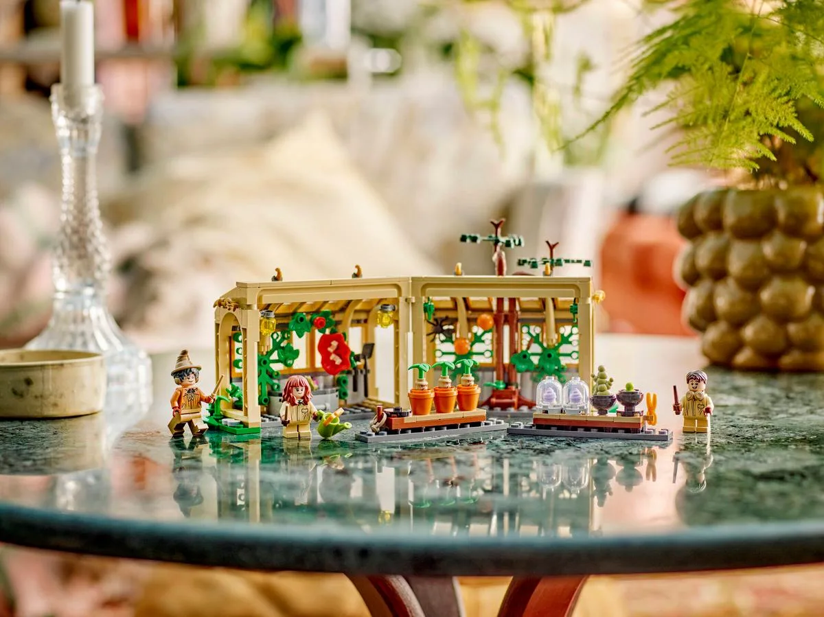 Конструктор LEGO Harry Potter Замок Гоґвортс: урок гербології (76445) — фото 8