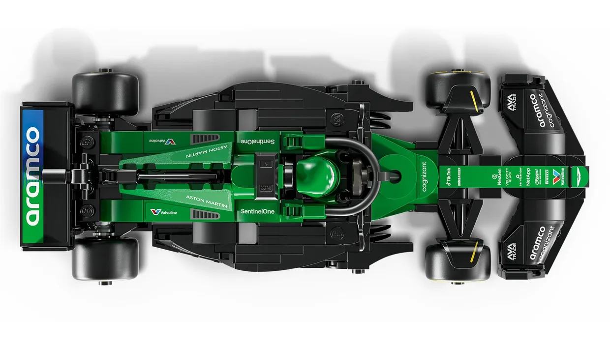 Конструктор LEGO Speed Champions Гоночный автомобиль Aston Martin Aramco F1 AMR24 (77245) — фото 3