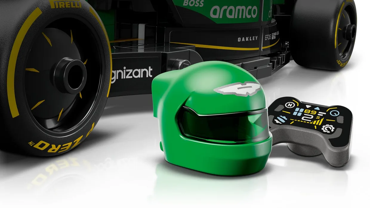 Конструктор LEGO Speed Champions Гоночный автомобиль Aston Martin Aramco F1 AMR24 (77245) — фото 4