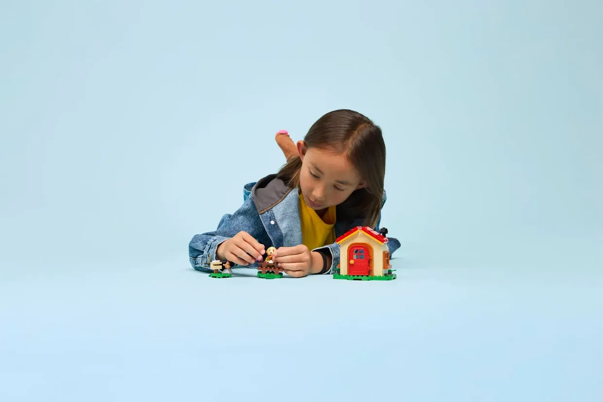 Конструктор LEGO Animal Crossing Уютный дом Голди (77058) — фото 8