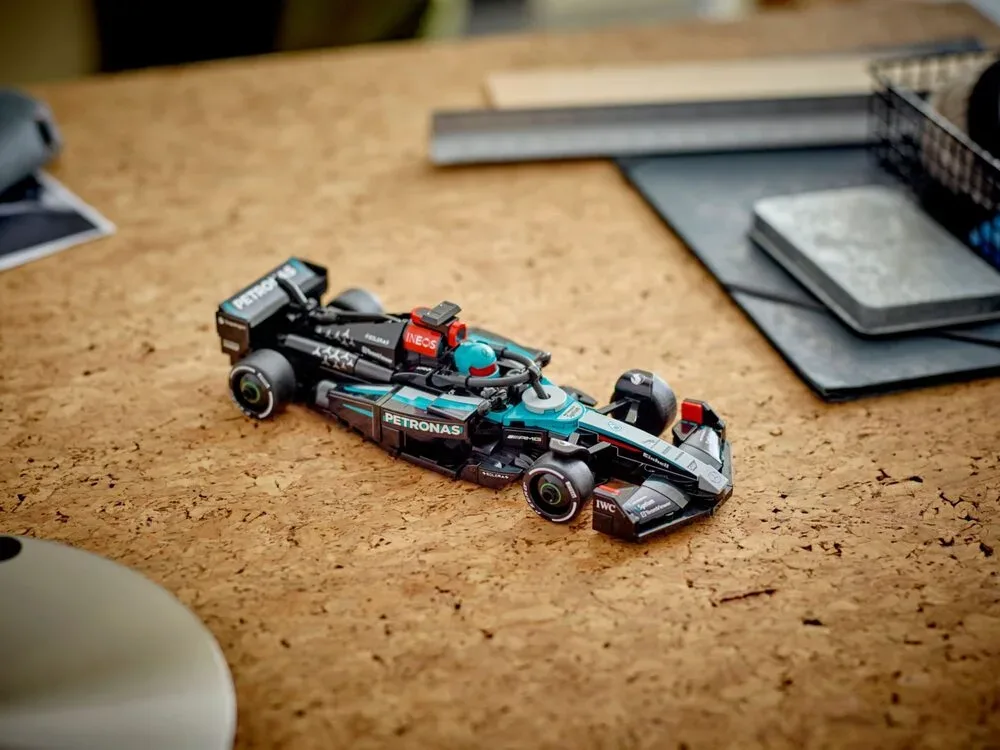 Конструктор LEGO Speed Champions Гоночный автомобиль Mercedes-AMG F1 W15 (77244) — фото 7