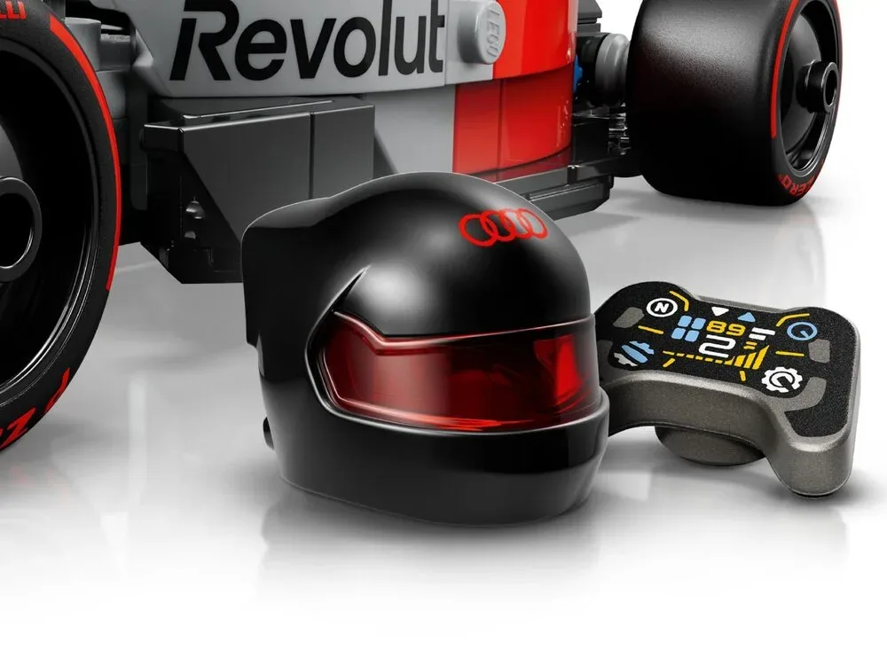 Конструктор LEGO Speed Champions Гоночный автомобиль Audi Revolut F1 Team R26 (77259) — фото 6