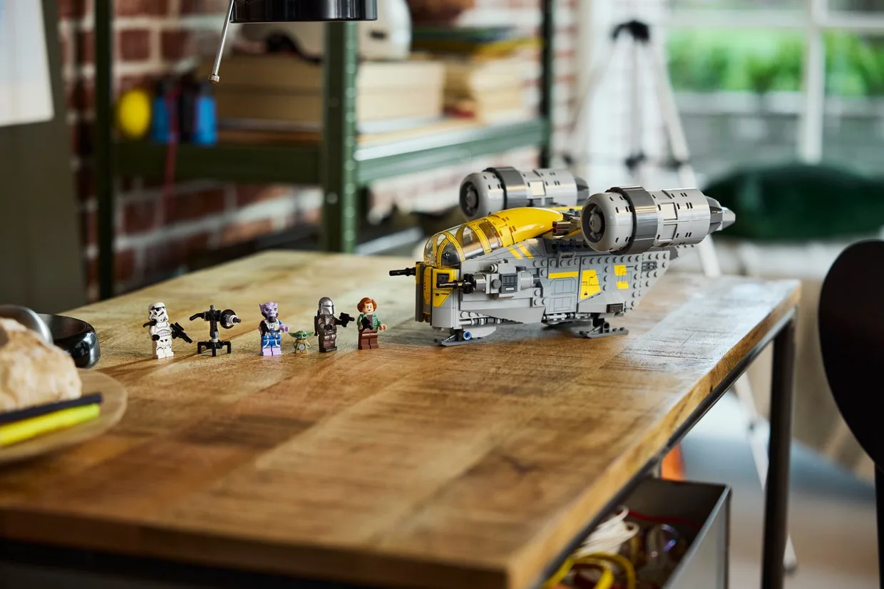 Конструктор LEGO Star Wars Звездолет «Лезвие бритвы» (Razor Crest) (75447) — фото 10