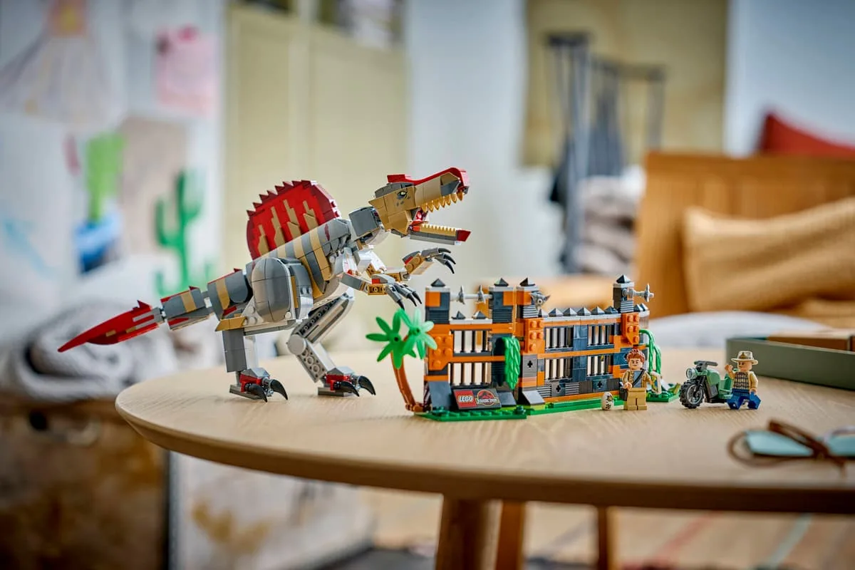 Конструктор LEGO Jurassic World Побег спинозавра (77982) — фото 8