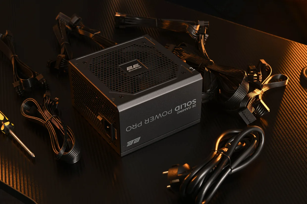 Блок питания 2E Gaming Solid Power Pro 2E-SP750BRSMII-120 750W — фото 3