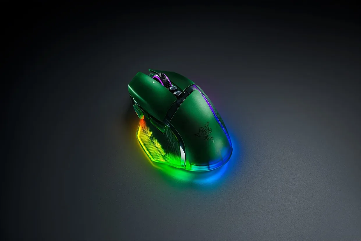 Мышь Razer Basilisk V3 Pro 35K Phantom Green Edition (RZ01-05240300-R3G1) — фото 6