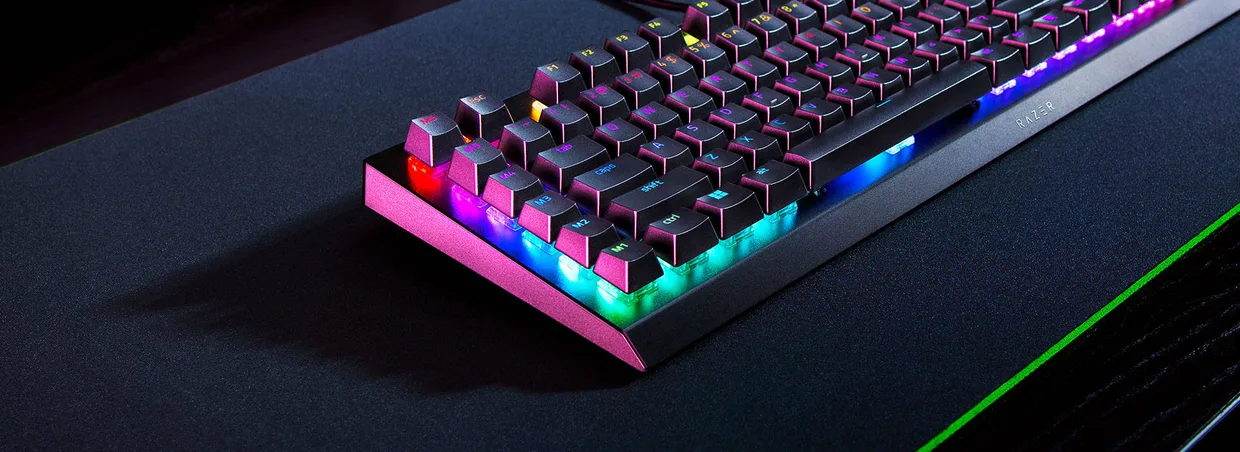 Клавіатура Razer BlackWidow V4 X Green Switch Rus Black (RZ03-04700800-R3R1) — фото 3