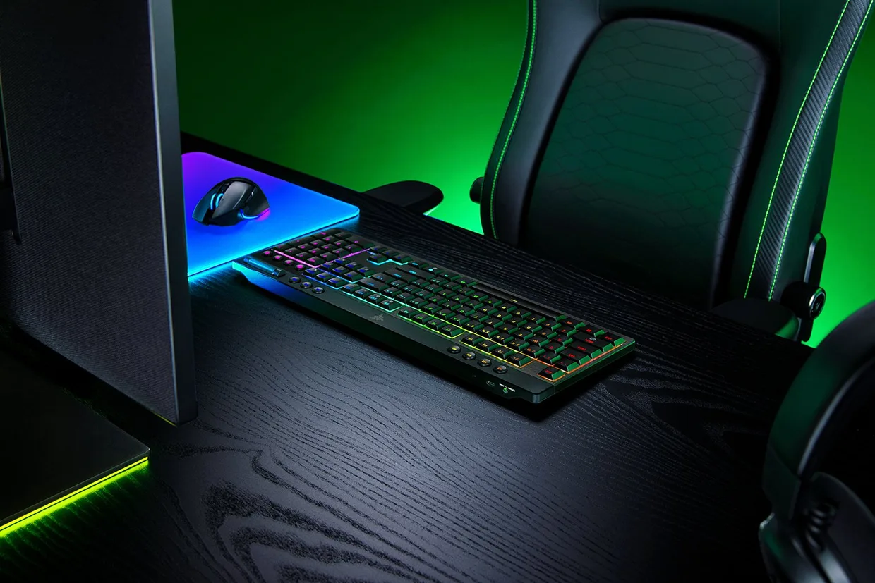 Клавіатура Razer BlackWidow V4 Low-profile HyperSpeed Green Switch Black (RZ03-05270100-R3M1) — фото 10