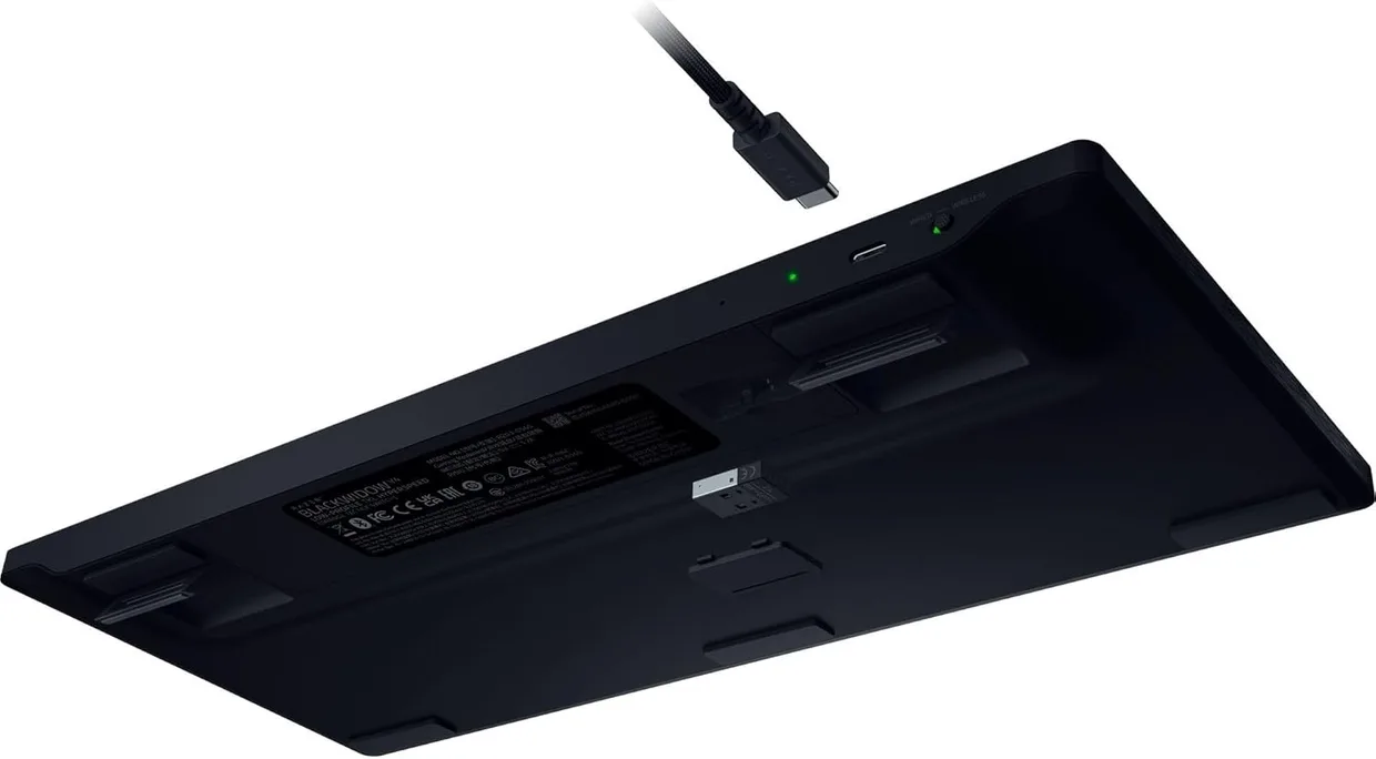 Клавіатура Razer BlackWidow V4 Low-profile TKL HyperSpeed Green Switch Black (RZ03-05450500-R3M1) — фото 4