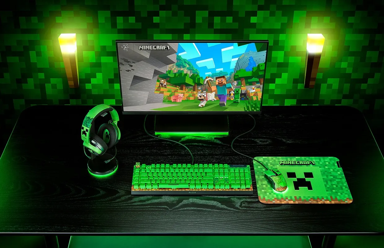 Наушники Razer Kraken V4 X Minecraft Edition Green (RZ04-05180200-R3M1) — фото 2
