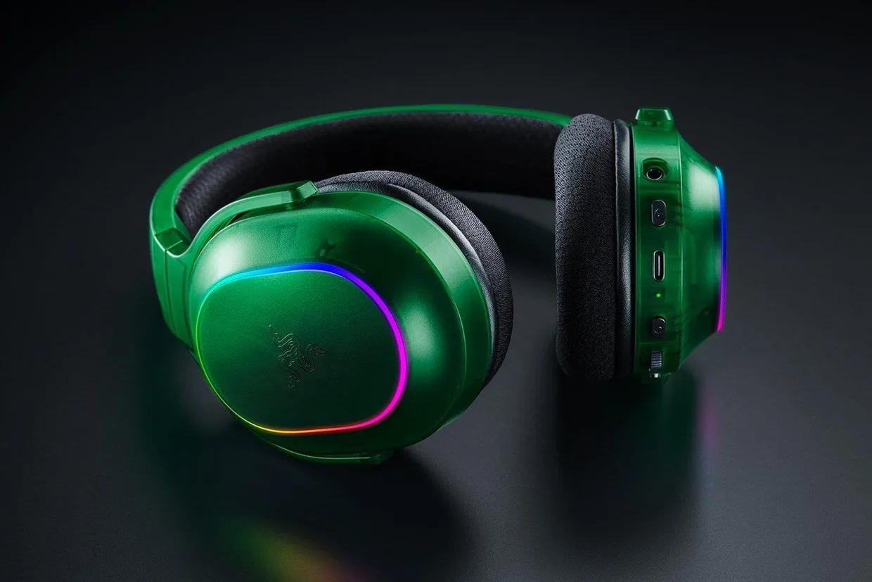 Наушники Razer Barracuda X Chroma Phantom Green Edition (RZ04-05220300-R3M1) — фото 4