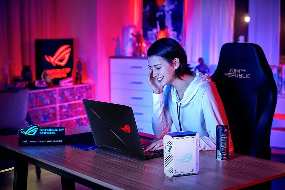 Игровой Wi-Fi роутер ASUS ROG Strix GS-BE7200 белый/черный — фото 3