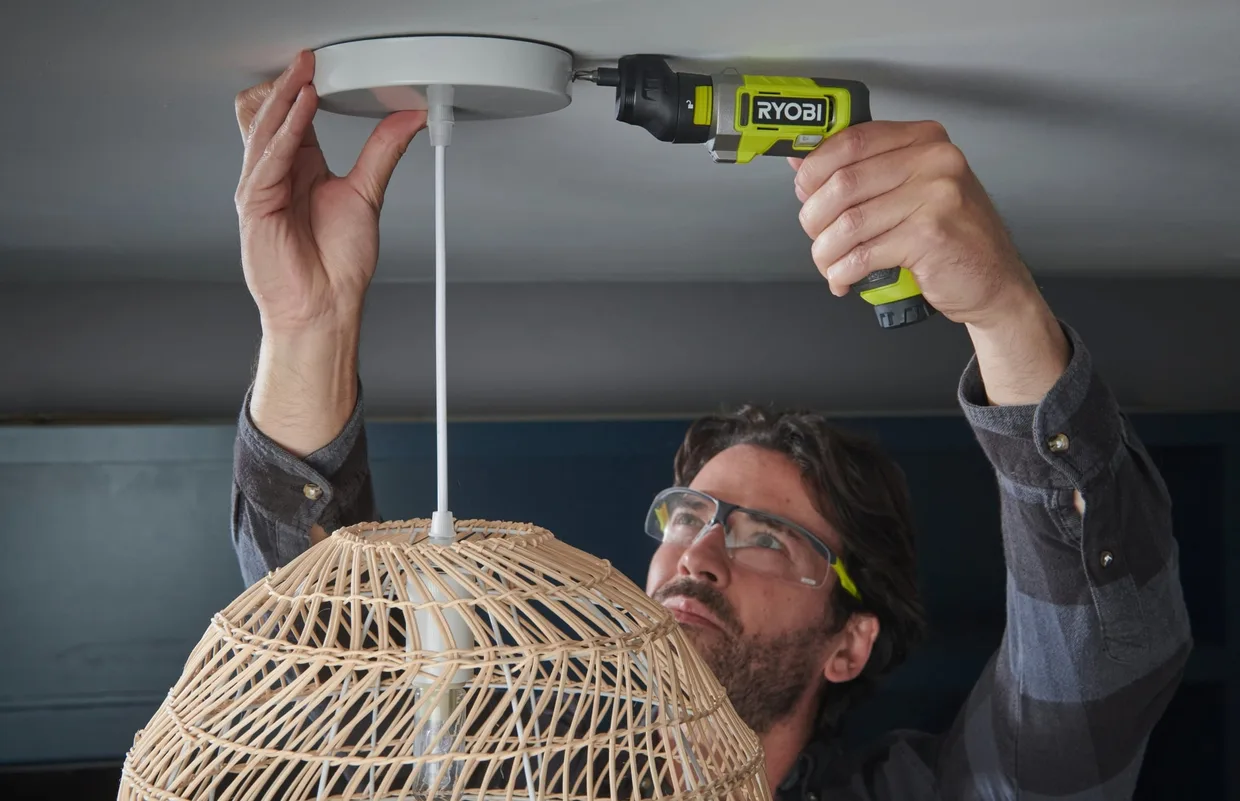 Отвертка аккумуляторная Ryobi USB Lithium RSD4-120T с АКБ 2 А·ч — фото 4