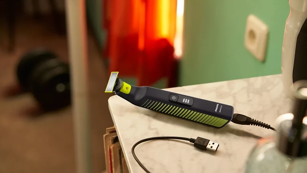 Електробритва-тример Philips OneBlade Pro QP6506/15 чорний — фото 12