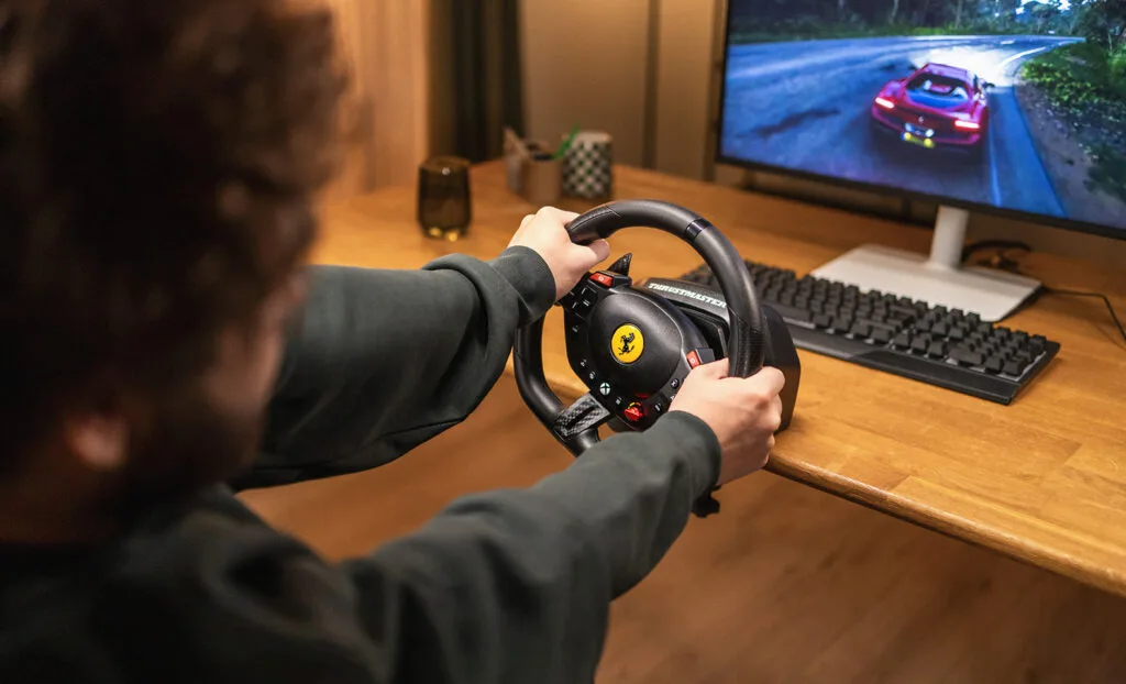 Руль с педалями Thrustmaster T98-X Ferrari 296 GTS для Xbox/ПК — фото 3