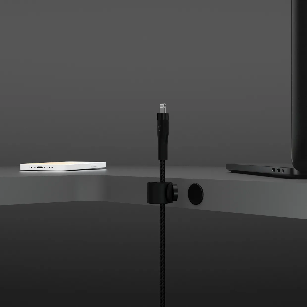 Кабель Belkin USB-A – Lightning 12 Вт, силиконовый 1 м черный (CAA010BT1MBK) — фото 8