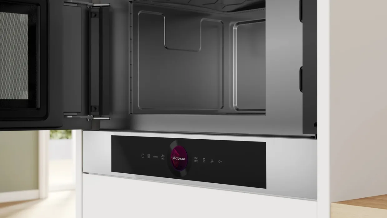 Мікрохвильова піч вбудована Bosch BFL7221W1 20 л біла — фото 4