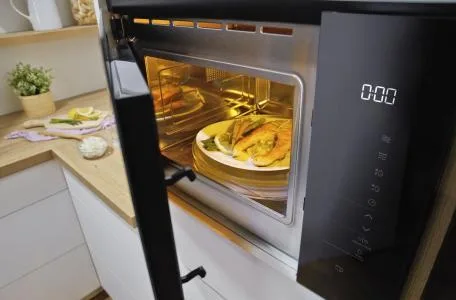 Микроволновая печь встраиваемая Gorenje BMI251SG3BG 25 л черная — фото 2