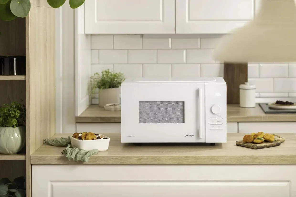 Микроволновая печь Gorenje MO23A3W5 23 л белая — фото 2
