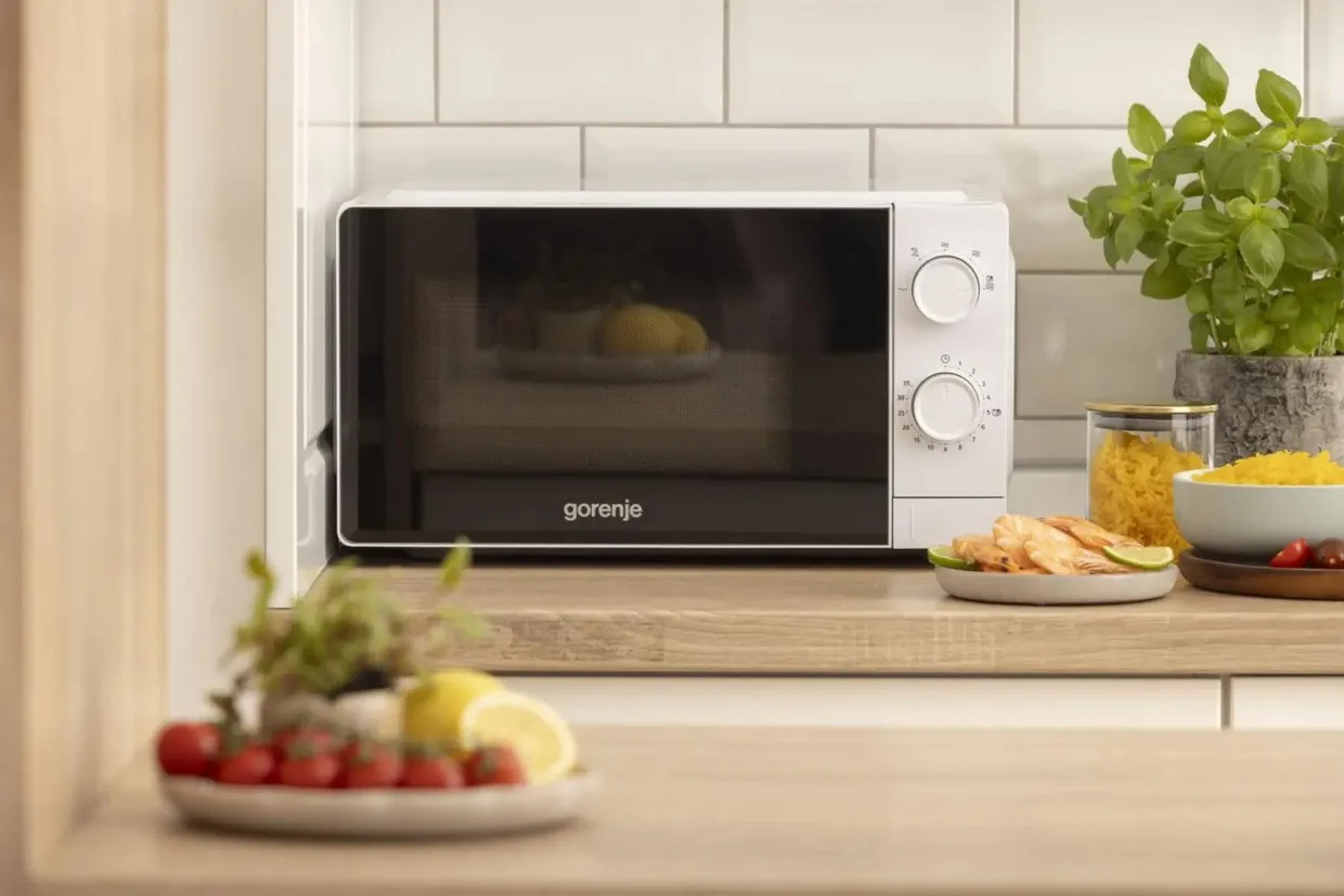 Микроволновая печь Gorenje MO20CE1W5 20 л белая — фото 18