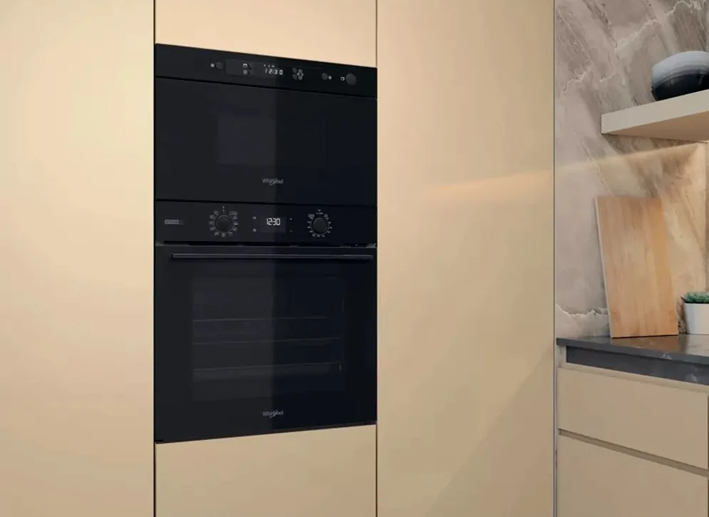 Мікрохвильова піч вбудована Whirlpool MBNA900B 22 л чорна — фото 9