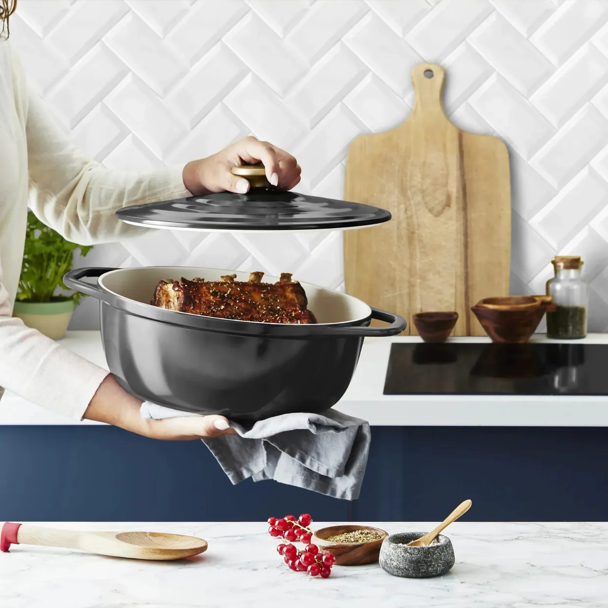 Каструля з кришкою Tefal Air 5,7 л, овальна, чорна (E2558904) — фото 6