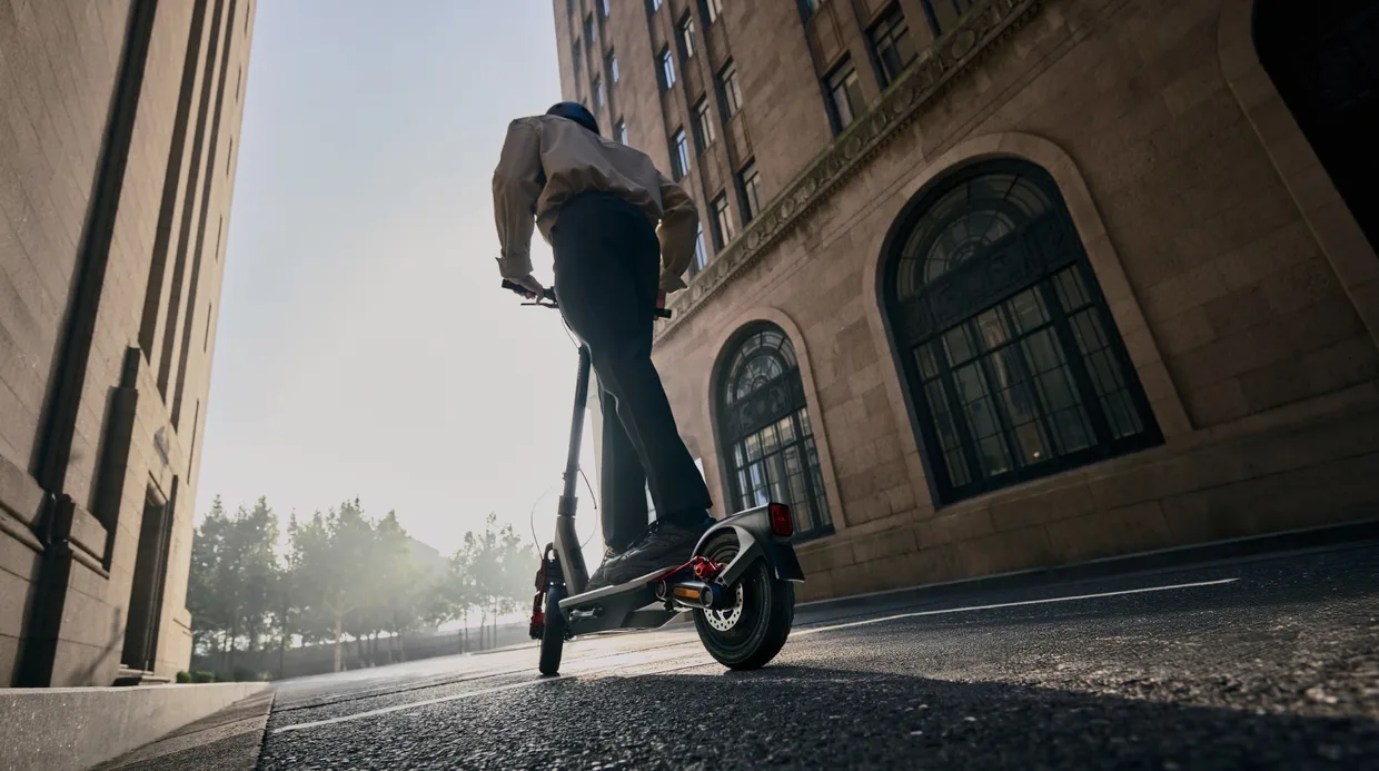 Электросамокат Segway-Ninebot F3 Pro E серый (AA.05.17.02.0003) — фото 3