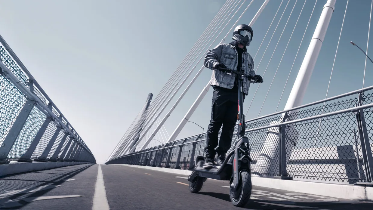 Електросамокат Segway-Ninebot GT3 E чорний (AA.06.02.01.0004) — фото 2