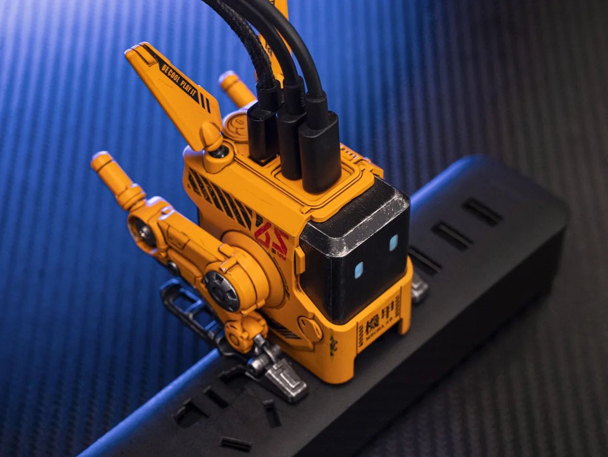 Мережевий зарядний пристрій GravaStar Alpha65 65 Вт GaN 2×USB-C + USB-A War-Damaged Yellow — фото 16