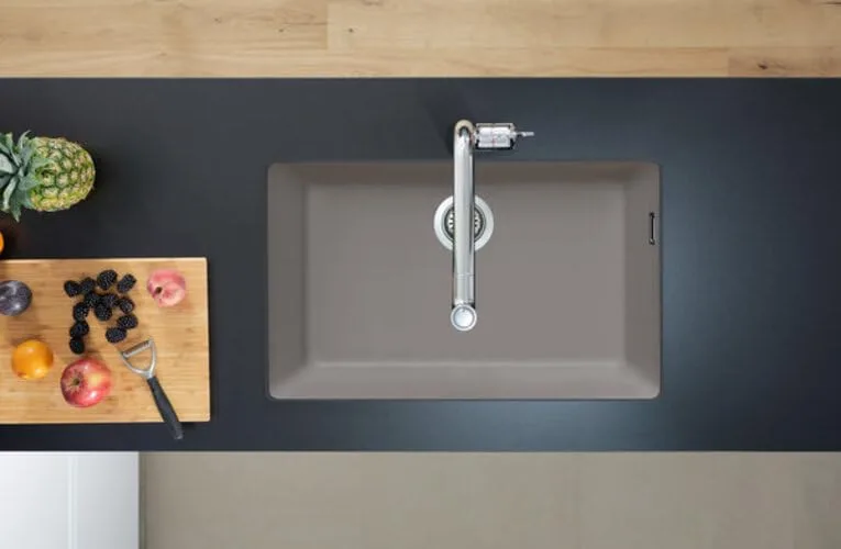 Смеситель для кухни hansgrohe Metris M71 320 с выдвижной лейкой, хром (73801000) — фото 4