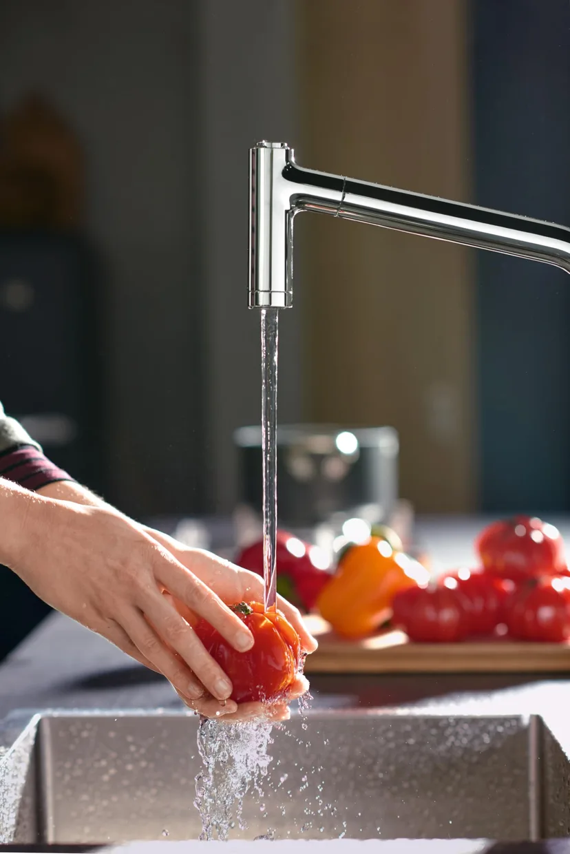 Смеситель для кухни hansgrohe Metris M71 320 с выдвижной лейкой, хром (73801000) — фото 9