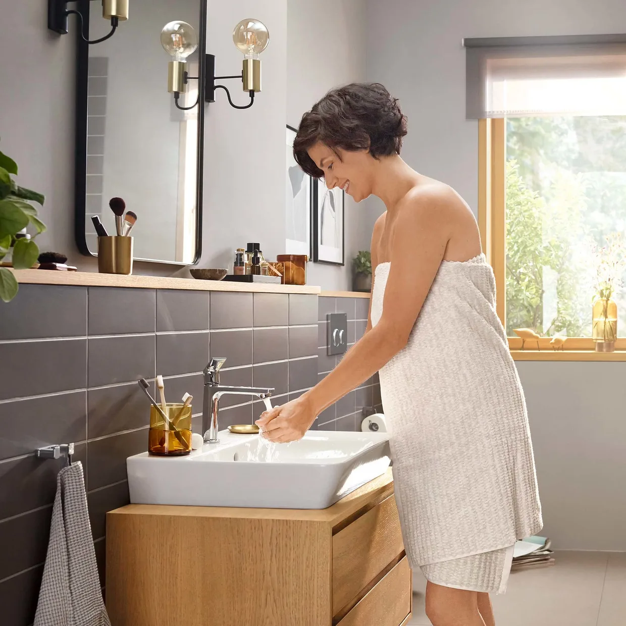 Смеситель для раковины hansgrohe Rebris E 110 CoolStart без донного клапана, хром (72560000) — фото 7
