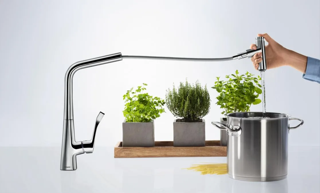Змішувач для кухні hansgrohe Metris Select M71 320 з висувною лійкою, хром (73820000) — фото 3