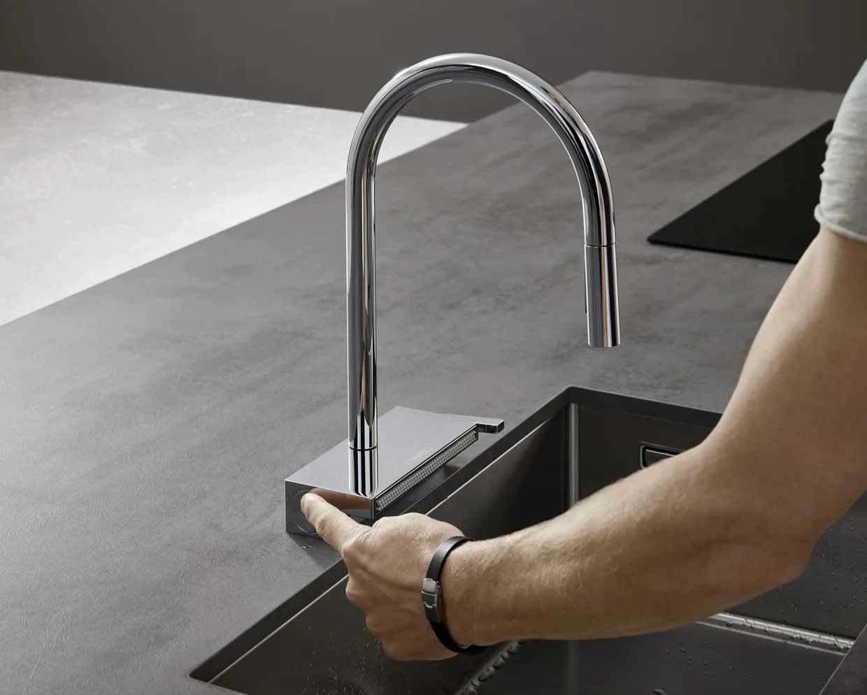 Смеситель для кухни hansgrohe Aquno Select M81 170 с выдвижной лейкой, 3 режима, хром (73837000) — фото 8